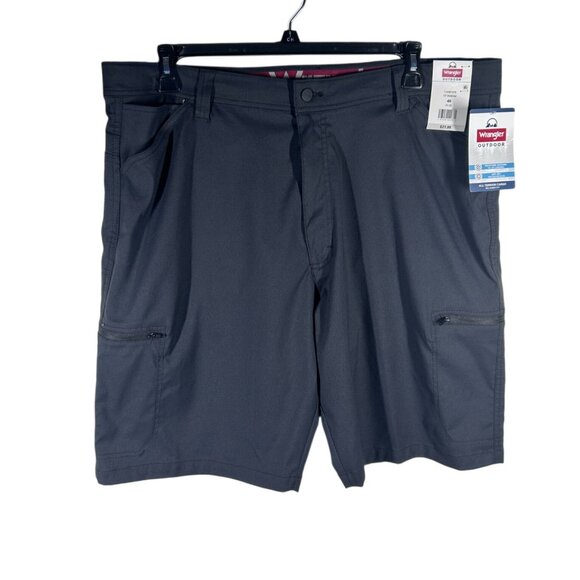 Wrangler Outdoor Cargo Shorts Mens‎ Size 40 Black 10" Inseam NWT - Picture 1 of 8